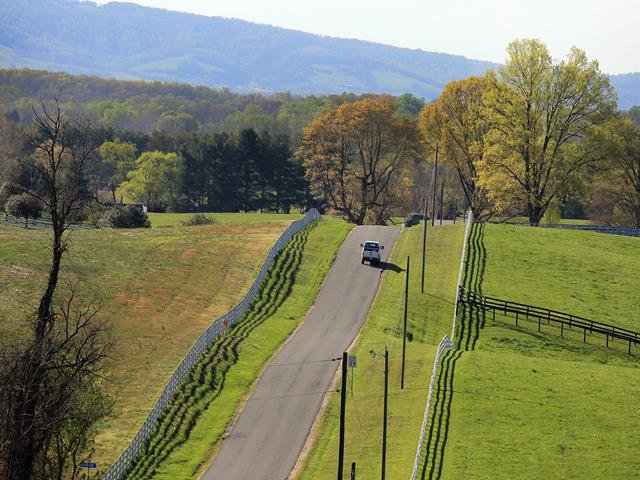 Scenic_Byways_crop_Loudoun_County_Route_734_VDOT_Flickr